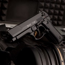 Газ. Сиг. Пистолет BLOW F06 Mat Black - съчетава компактност и функционалност 