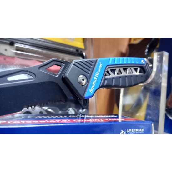 Сгъваем нож Smith & Wesson Rescue SW608S